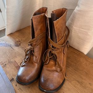 Trendy Boots - Size 11